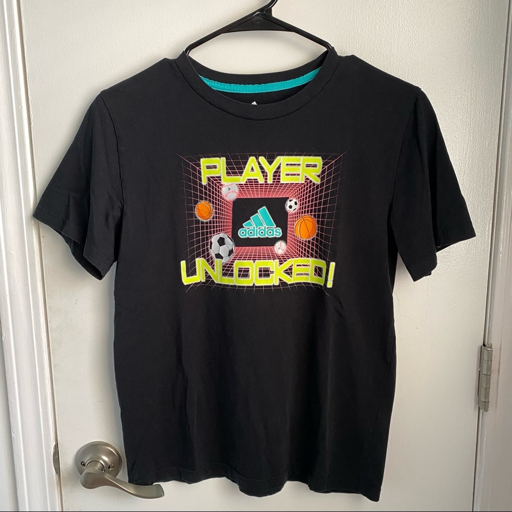 Adidas Boys Tee Size M